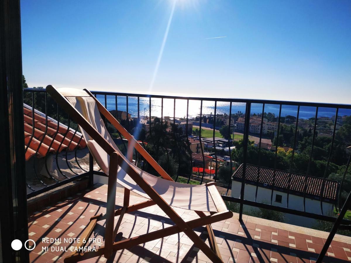 Апартаменты Mansarda Mare Bella Vista Citra Zero Zero Ottanta Trentuno Lt O738 Империя Экстерьер фото
